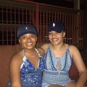 Meet your Posher, Zykia